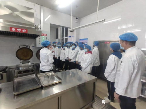 打造師生滿意的 星級(jí)食堂 平陰縣實(shí)驗(yàn)高級(jí)中學(xué)召開食堂食品安全與質(zhì)量座談會(huì)